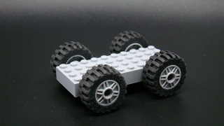 Lego podvozek s koly - světle šedý - light bluish gray