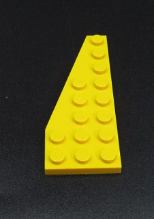 Lego destička klín 8x3 levá žlutá
