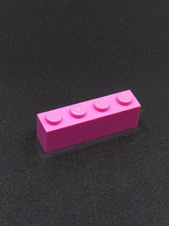 Lego kostička 1x4 tmavě růžová