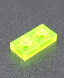 Lego destička 1x2 průhledná neon zelená